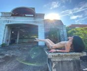 Having undressed to sunbathe in an abandoned hotel, one managed to shoot a very hot video ?[f] from desi cute girl very hot video