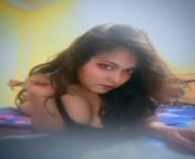 Desi Bengali bebo hot as hell ? fire from bengali girl hot saree photoshoot busty structure hdmp4