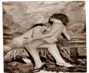 1920s lesbians suckin some tiddies if I&#39;m correct. from peephole cam lesbians