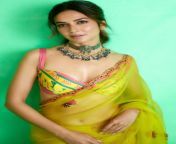 Kriti Kharbanda ahhh such a sexy navel and sexy cleavage ????????????? from hot housewife bhabhi mahalakshmi exposing bubbly navel and milky cleavage mp4