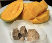 There are few things in the world that I enjoy as much as fresh, perfectly ripe mangoes and high grade #3 heroin. from shruthuhasan heroin fukking