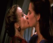 Susanna Thompson and Terry Farrell in Star Trek: Deep Space Nine (TV-serie) from deep space