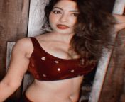 Poonam Rajput saree navel from bangalore sex aunty videon saree navel