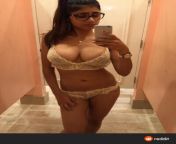 [M4A] can someone catfish me as mia khalifa. Your my mom and you know that i jerk on pic of you so you decide to tease me to see how i react from mia khalifa vagina pic