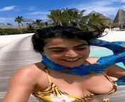 Shenaz treasury poping &amp; bouncing b00bs ??(next will be her full nipple slip) from view full screen nipple slip twitch thot