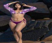 Pavi Padukone Navel in Bikini from dish rape