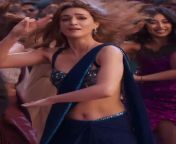 Kriti sanon in a sizzling saree doing a sultry hip shake from big nude saree assex a
