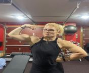 I want Beth Phoenix to ask me to her with her gym workout. And after she makes me wait while she works out for 30 minutes, she faces me, pulls out a huge strapon and says &#34;I need someone for my thrust workout&#34; from my ebony trans wife makes me orgasm while she cums in my pussy