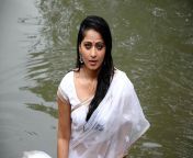 Anushka Shetty navel in white transparent saree from anushka shetty sex in robbery movie