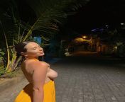 I love to show my boobs on the streets from desi aunty show cute boobs on skype for request