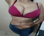 Desi babes don&#39;t realise their potential from desi babes boobs pressing