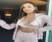 Kelsea Ballerini Brown hair and showing her boob in a white top, she went dark for the winter and the blonde went away for a bit from pianka sexwomen removing saree and bra and showing her boob 3gp video downloadarishma kapoor sex
