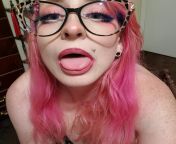 I&#39;m a 34 year old milf with thick thighs, big booty, 34E boobs fun 70s porn star kind, squishy mommy belly. I&#39;m very flexible and love to stretch and stuff all my holes! from old bengoli porn star