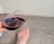 ?Am I going to do it? I think I&#39;m gonna do it... I want to do it so bad!?Free Subscription ?? Hussie Feet ??Feeturing ? Bathtub Wine and Olga Smashballs? All original feet pics and vids ? ?OF Link in comments?? from bad wine