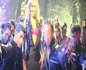 Dhoom machale has this one frame randomly inserted. Anyone has noticed this before? from www dhoom