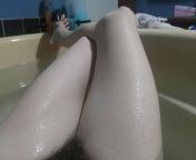 I&#39;m cozie in a bath, who wants to join me?~ from cozie