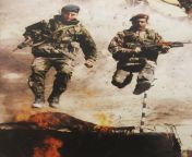 An Indian paratrooper (Maroon Beret) and a Royal Marine Commando (Green Beret) leap over a firepit together while on exercise in the 80s [1080 x 1343] from 承德鹰手营子矿区哪个宾馆有约炮服务123qq259 686 539125承德鹰手营子矿区怎么找小姐包夜服务123qq259 686 539125承德鹰手营子矿区小妹上门外围女真实▷承德鹰手营子矿区哪个酒店有外围女服务 1343