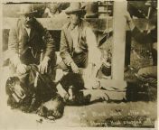 [50/50] Postcard photo depicting the result of the botched hanging of Tom &#34;Black Jack&#34; Ketchum (NSFW) &#124; Victorian Family Portrait (SFW) from botched