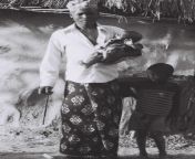 1988. Abdulkadir Matan with his niece Sofiya and nephew Iyup in Banta. Abdulkadir and Sofiya now live in the United States. Iyup was killed in Banta Somalia from man having sex afaires with his niece in kenya