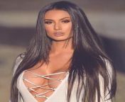 Love Bianca Kmiec strappy shirt cleavage from cleavage voyeur