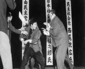 17-year-old ultranationalist uses a Samurai to kill Japan Socialist Party leader Inejiro Asanuma, Japan, 1960 [900x540] from wav japan family mo