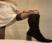 ? Competition Time ? If we can hit 400 followers in the next 48 hours I will host a competition! this will be whoever can find the best Boot pic (nsfw or not) Or post the best tribute! Will get a free nude! ??? This isnt a joke! Lets get to 400! And get from best boot