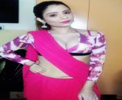 Madhuri Gupta navel in pink saree from heesaha madhuri