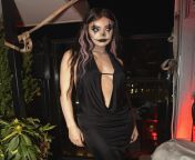 Mommy Hailee Steinfeld goes out for Halloween like this and brings home a black guy. The noises in her room next door keep me up all night long and I never want it to end.. from stepmom goes nude for