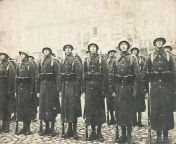 Posting Polish military stuff on a semi-regular basis until I forget I&#39;m doing it, day 22, Polish infantry men in wz. 31 helmets with wz. 29 Mauser rifles from wz