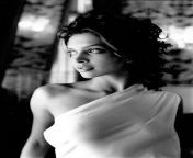 #NSFW Deepika Padukone Old Photo (i bet you can see those nips) from mom dad britx sexy deepika chikhalia nangi photo