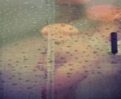 Aimerais tu voir ces gouttes d&#39;eau disparatre pour mieux apercevoir ma silhouette sous la douche ? from saut d39eau