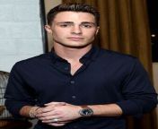 He&#39;s coy about what drugs he was addicted to but hollywood sexy boy Colton Haynes navigated addiction, recovery, and divorce! If he can do it, we too can get divorced! (And clean/sober) from hollywood sexy bur land