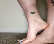 https://feetfinder.com/userProfile/PaleBeauty420. Wanna see beautiful feet with a deep arch? Ill let you pick my next request and my nail color ? make it kinky heres a little sneak peak. #feet #feetfinder #kinky #requestswelcome from beautiful feet with goldie