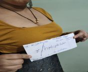 Hai guys today i will upload a pic with the name of one lucky [f]ollower (holding a paper with my hands like below pic ?) who give good ideas to upload a pic of mine no nudes. Also planning to meet one guy today nyt near gachibowli. from upload