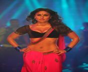 Kareena navel in pink saree with black blouse from kareena kiss in kurban