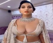 Nora Deep Clevage from desi big blouse deep clevage