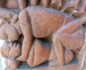Burdwan-r ek terracotta mondir-r dewal-er ek drishyo. from www sani dewal