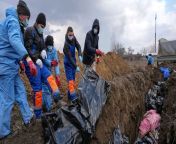 Dead Ukrainians dumped in mass graves in horror images as Russians besiege Mariupol from nayanthara navel in mass