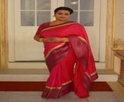 सुंदर शिल्पा शिरोडकर 💦 from सुंदर भारतीय पत्नी को चूमा और पति