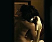 Jacqueline Fernandez bare back side boobs scene from ek daku ka badla boobs scene