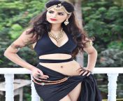 Sonali raut flaunting her navel from saba aunty flaunting her navel in
