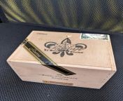 First time buying a full box at the local cigar store from public bang box at the motorway milking