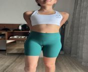 [F][OC] a thigh gap, cameltoe, and some pokies walk into a gym from cameltoe te