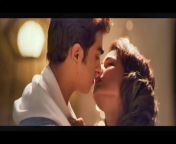 Hina Khan hot scene from zarin khan kissing scene