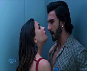 Alia Bhatt Kiss in Rocky Aur Rani Ki Prem Kahaani from charitra naukrani aur malkin ki suhagraat