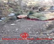 RU pov.RU soldier discovers three KIA Ukrainian soldiers while clearing a trench system near Vodyany from heavy r ru