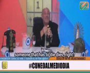 A TV host in Argentina reacts to the news that Queen Elizabeth is dead from tv host zunera nude