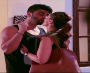 Kareena Arjun kiss from alu arjun hd