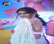 Madhura Deshpande hot backless blouse from hot waheeda backless blouse scene