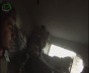 Syrian soldiers inadvertently run directly into a squad of rebels from the FSA&#39;s 13th Division in Leramon, Aleppo (June 2015) from yeh rishta 5 june 2015 naitik
